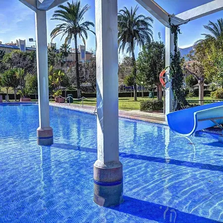 Benalbeach With Side Sea Views דירה *